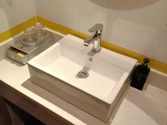 Juban Hotel (Hefei Yaohai Wanda Station Tang Subway Station Store)