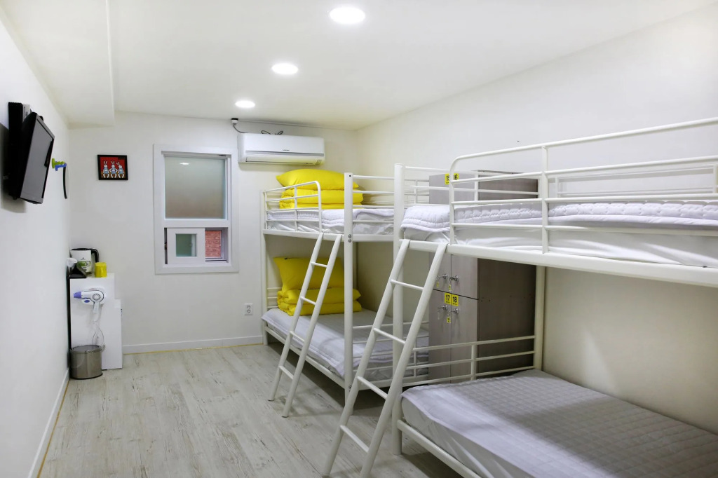24 Guesthouse Yeosu