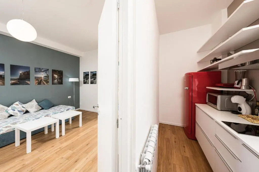 Poseidon Apartment 011019-LT-0180