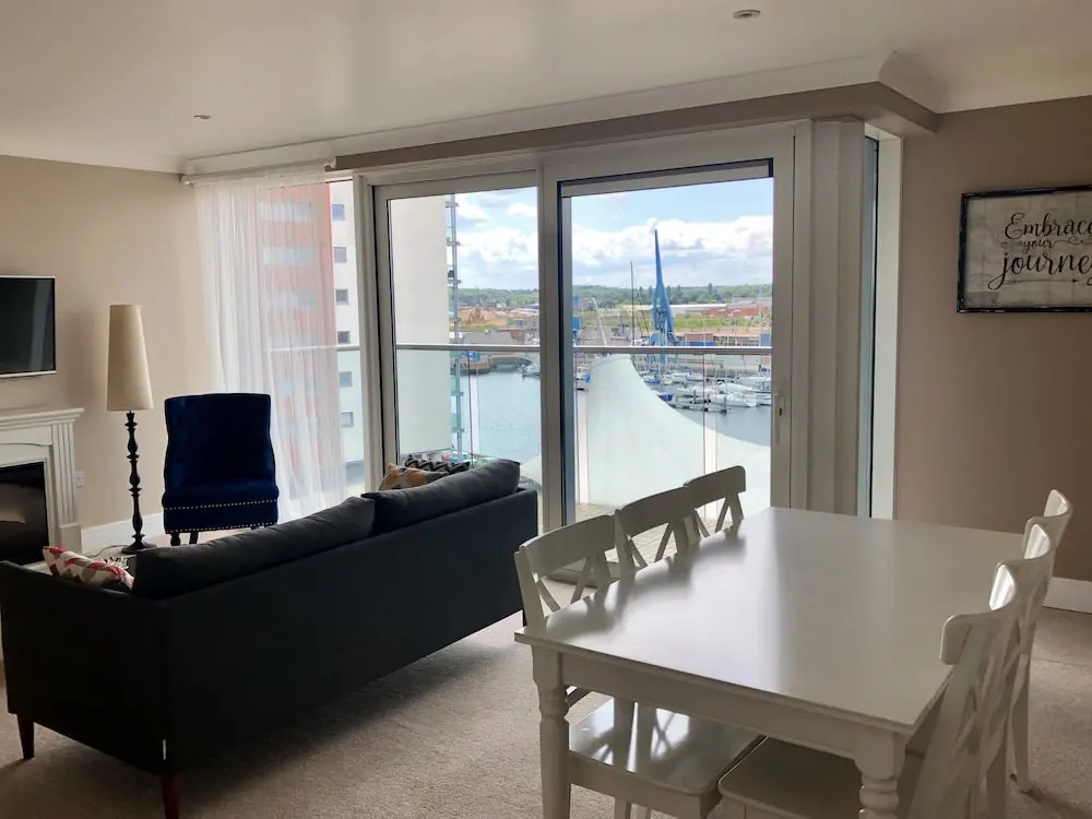Toothbrush Apartments - Ipswich Waterfront - Anchor St