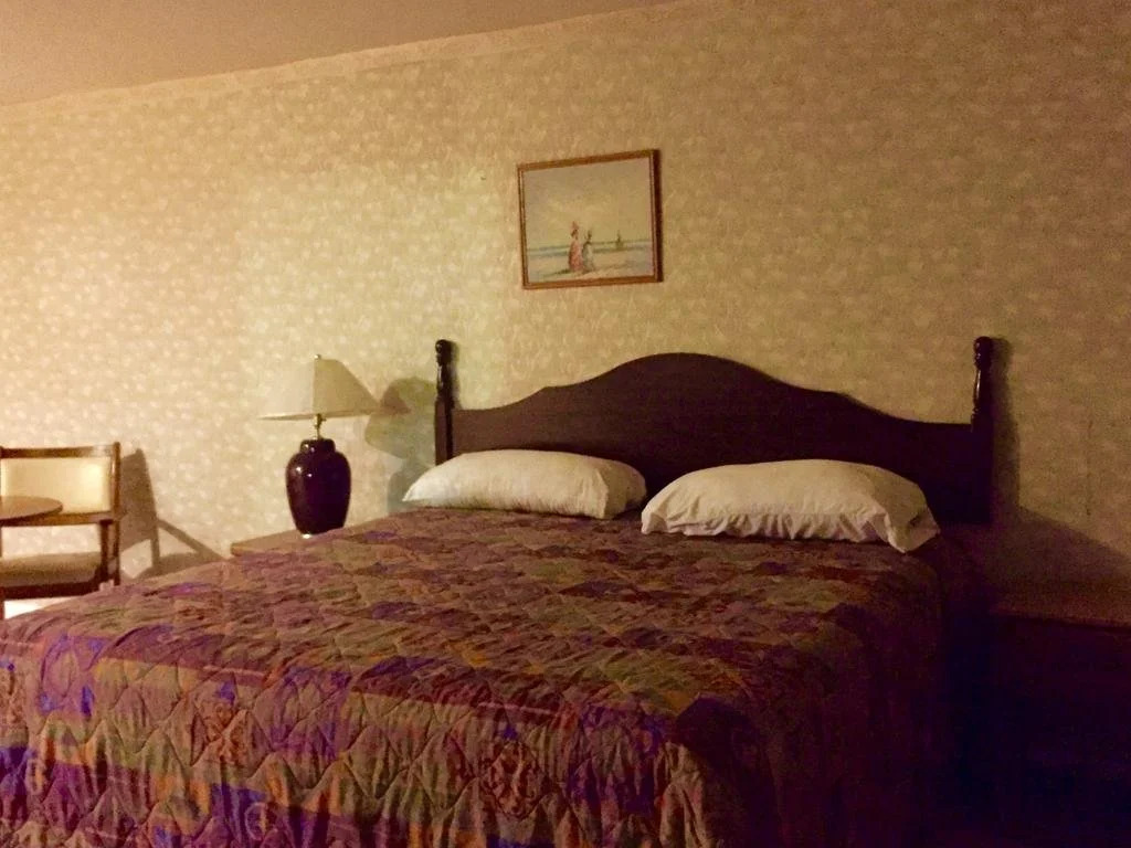 Roaring Fork Motel and Cottages