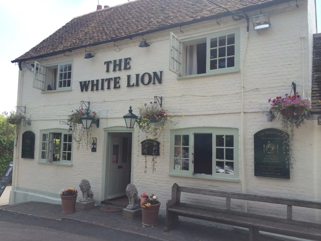 The White Lion, Soberton