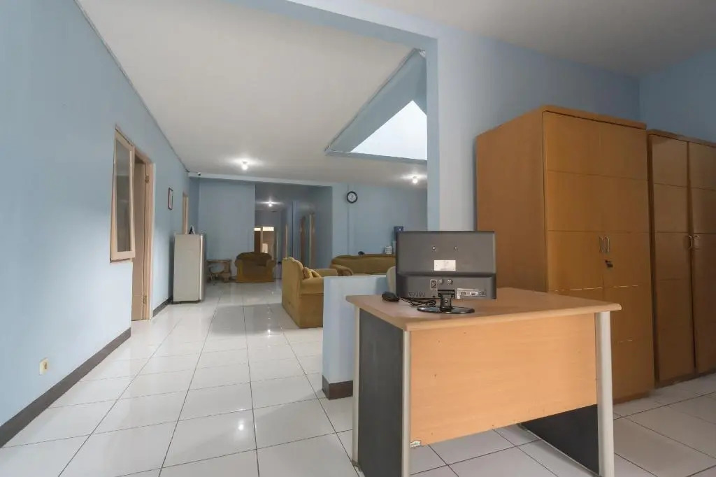 OYO 2110 Rotterdam Guest House Syariah