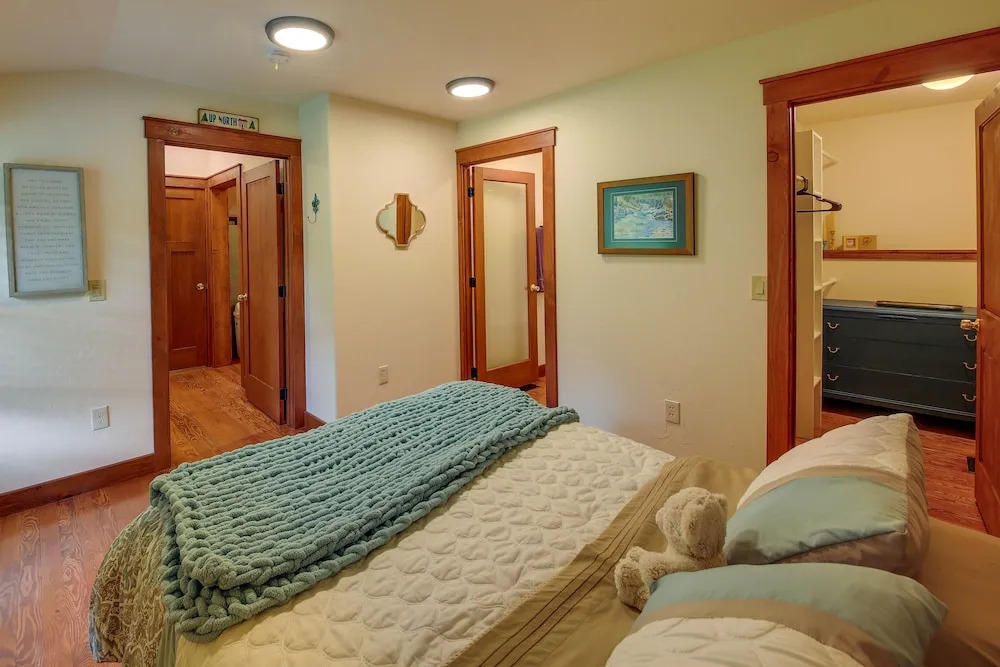 Downtown Bonners Ferry Home with Covered Porch!
