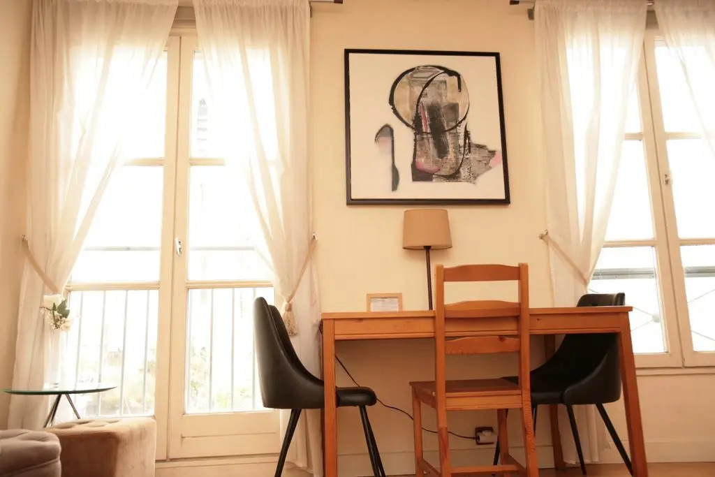 Studio with View of Notre Dame (139)