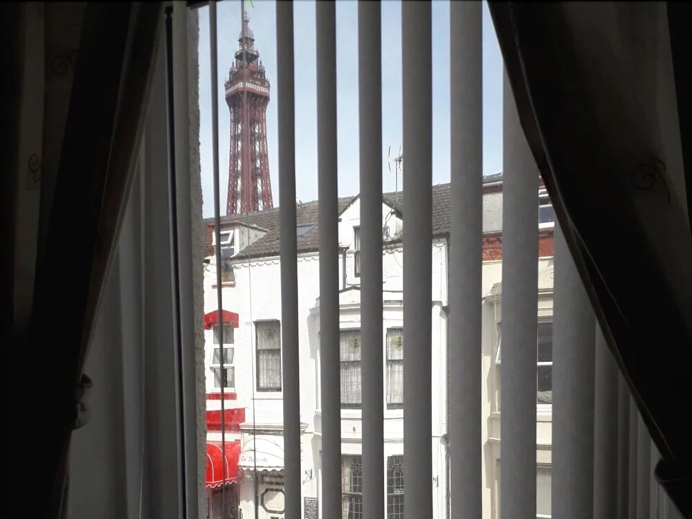 Belroy Hotel