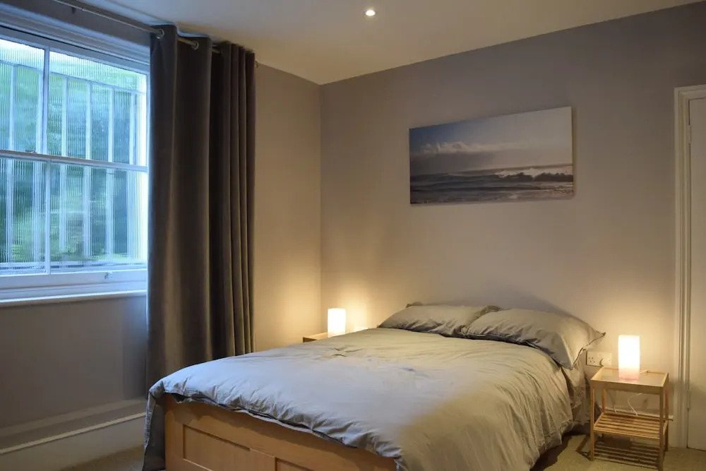 3 Bedroom Apartment Close to Shepherd's Bush