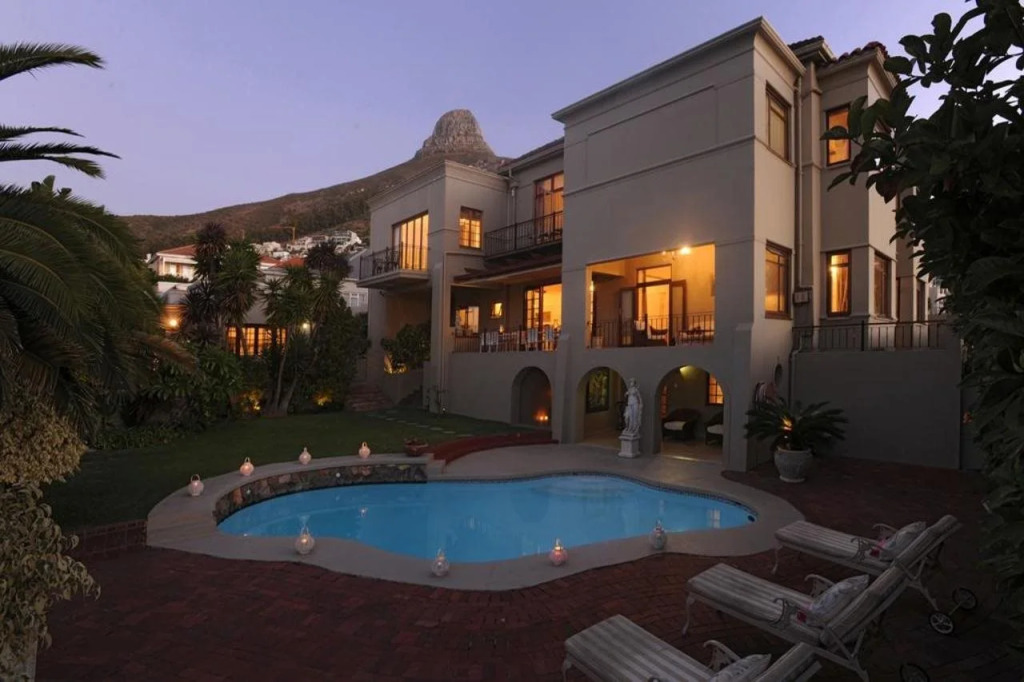 The Clarendon - Fresnaye