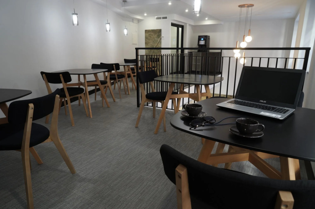MD Design Hotel - Portal del Real