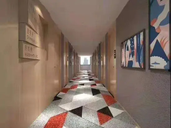 Shangyou Hotel (Xinzheng Guodian Town Huangjin Avenue)