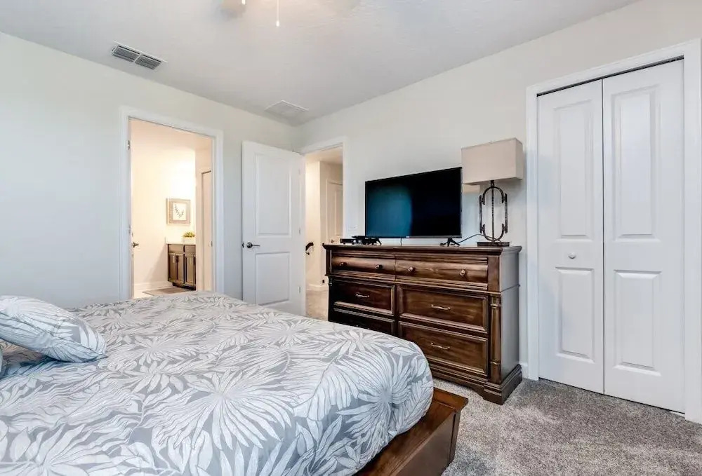 Cruden Court Villa 8805