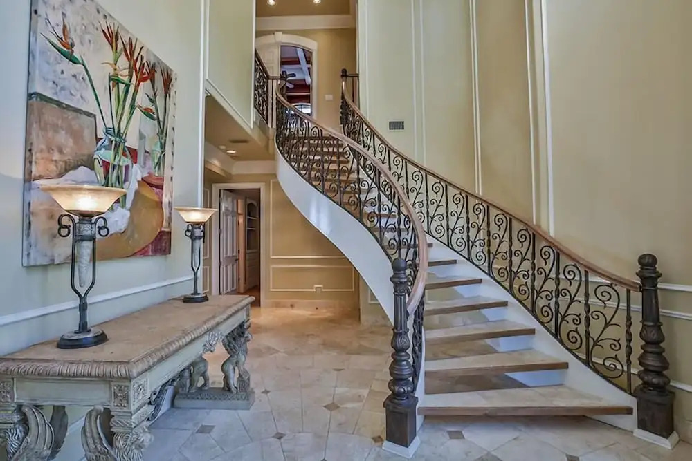 Bella Luna 4 Bedroom Holiday Home by Five Star Properties