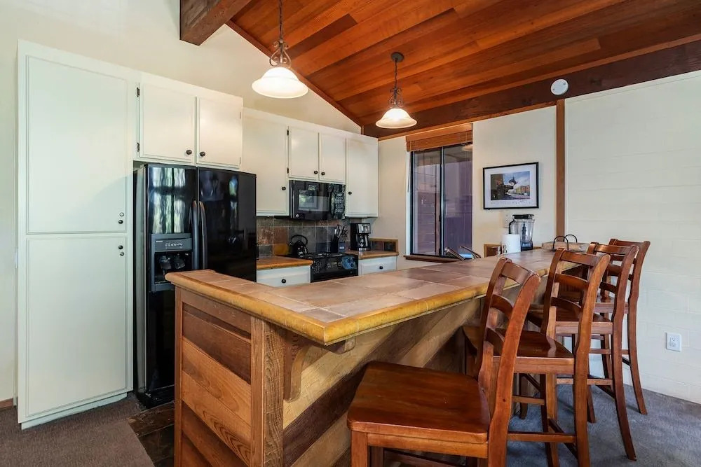 Archie's Bungalow by Tahoe Mountain Properties