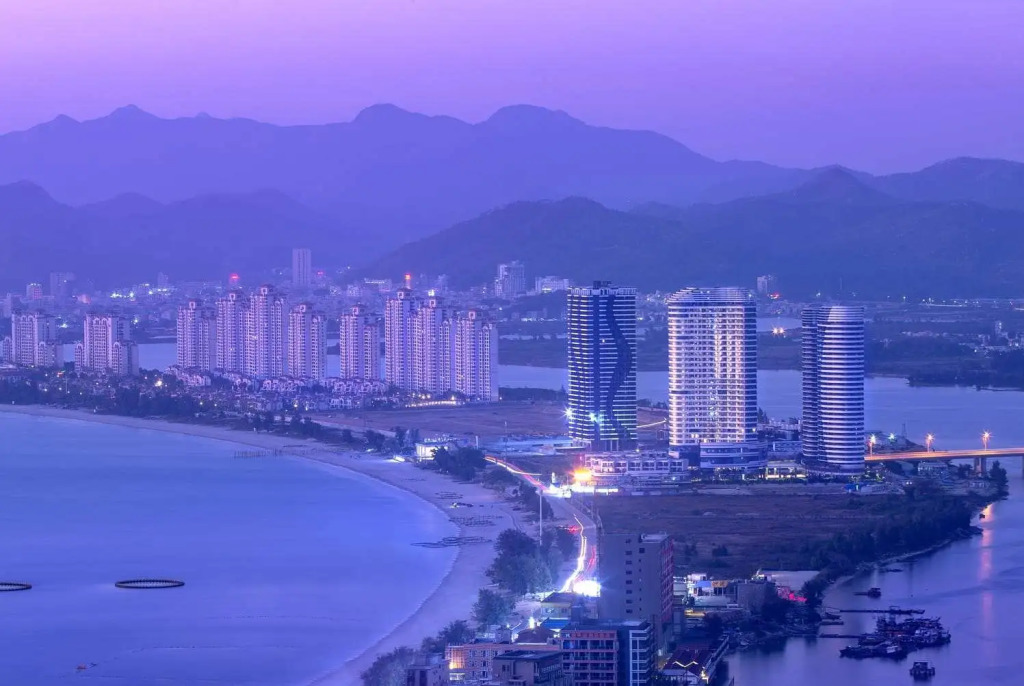 Wyndham Grand Plaza Royale Shuangyue Bay