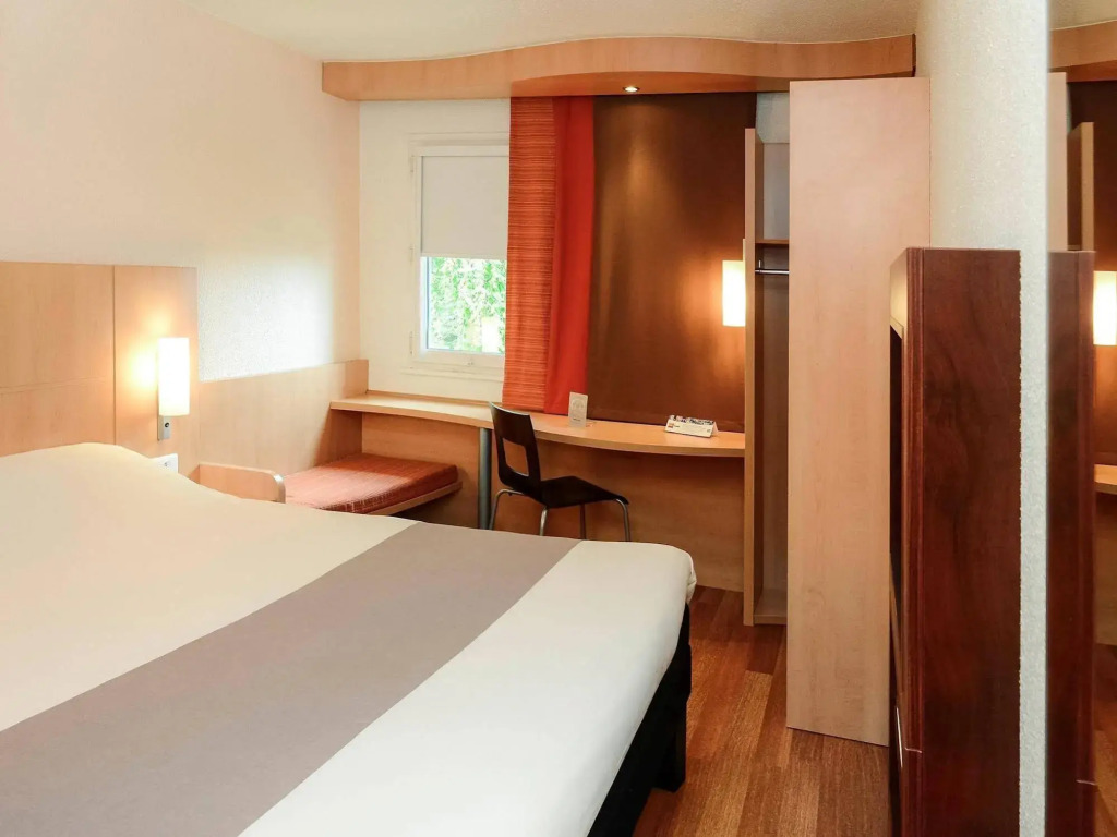 IBIS STYLES Rouen Parc Expos Zenith