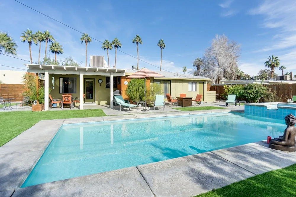 Mid-century Getaway W/ Pool & Spa - Near Downtown 3 Bedroom Home