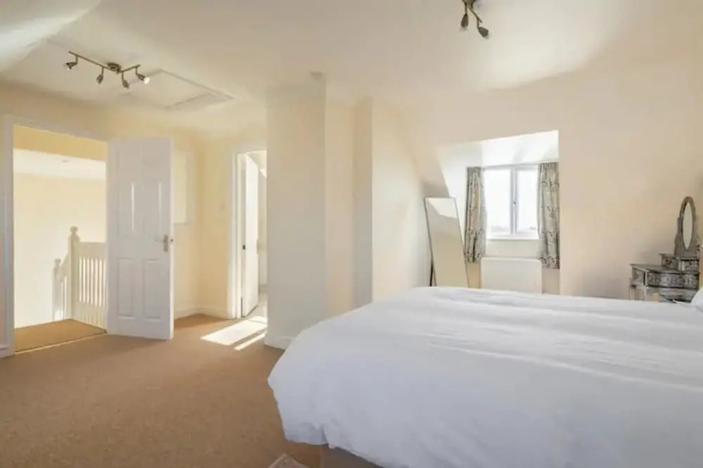 Abingdon House - 4 BR on the Marina