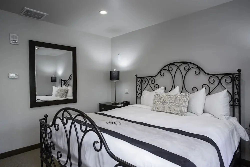 Silver Baron Lodge 3 Condo Bedroom with Spa by Deer Valley Resort
