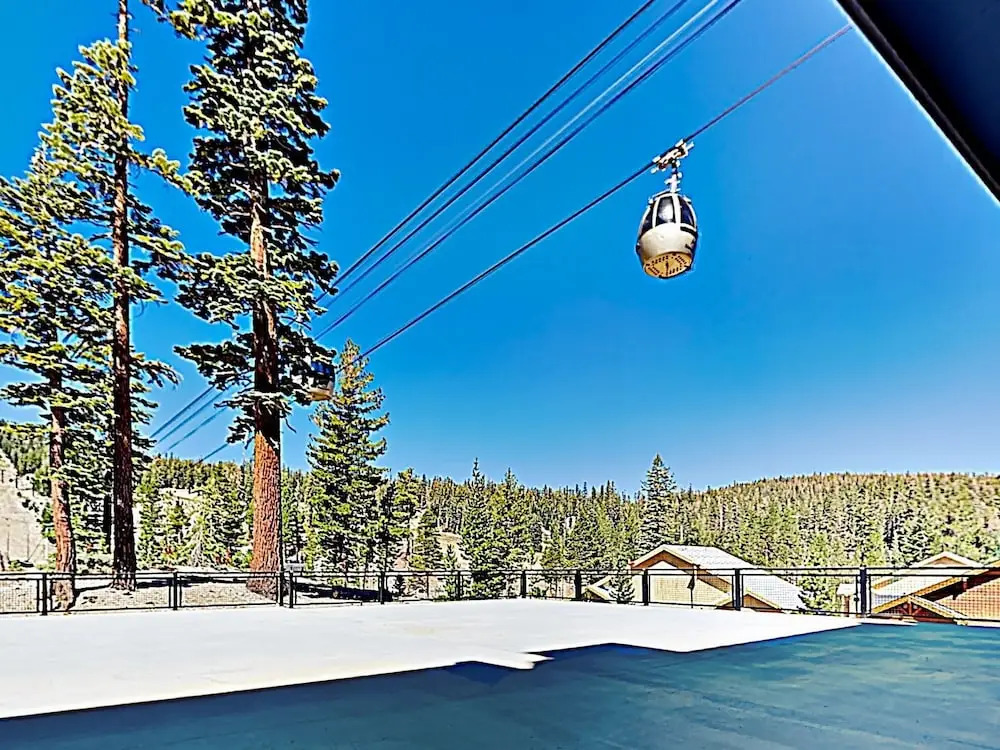 New Listing! Hot Tubs & Pool, Steps To Ski Lifts 2 Bedroom Condo