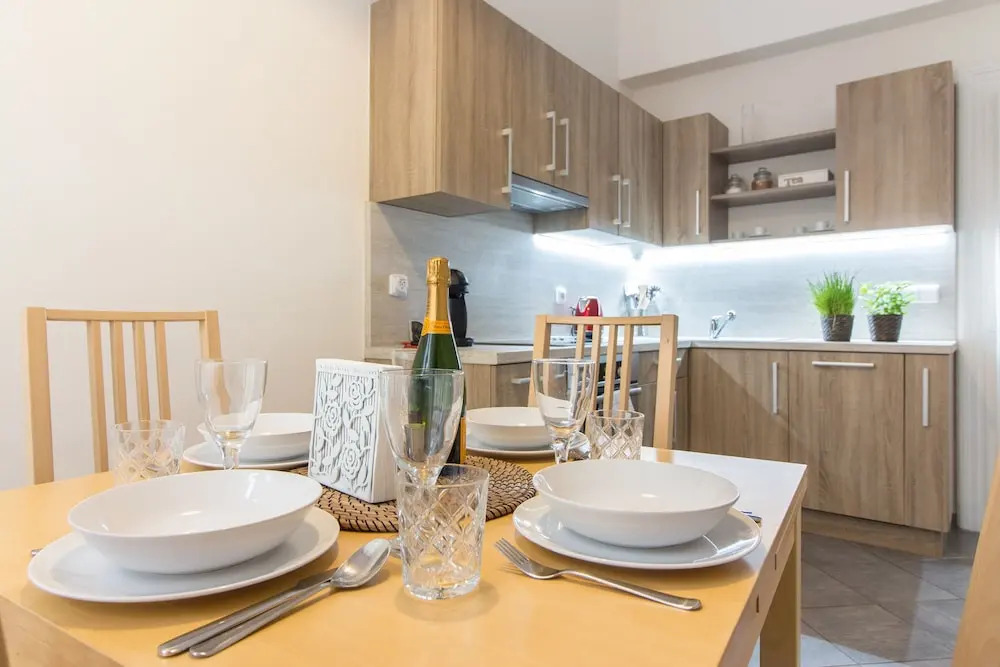 Bright And Spacious By Easybnb