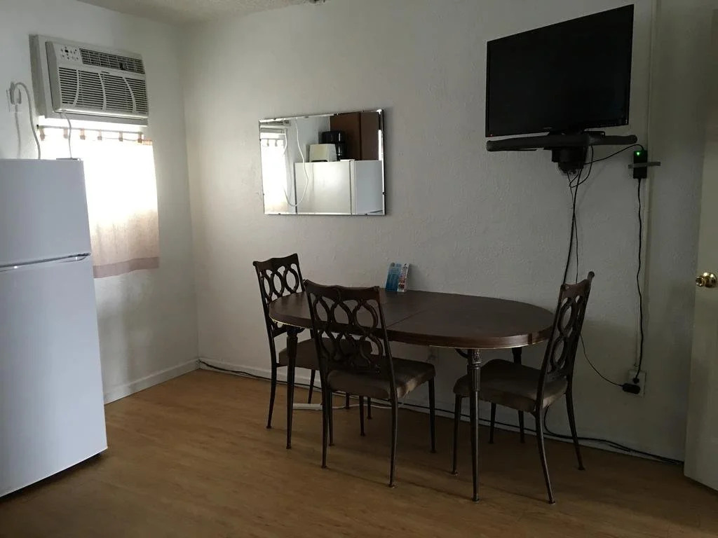 Surf 16 Motel