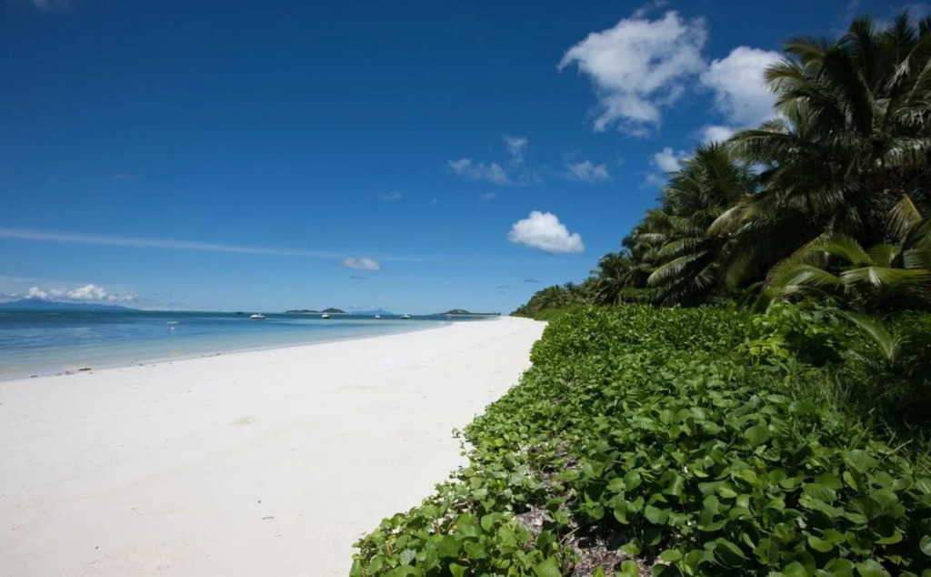 Villas des Alizes Beachfront Suites