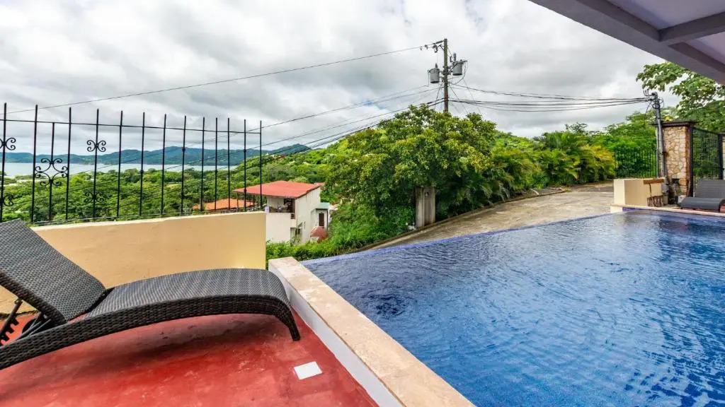 Modern, Immaculate Unit in Flamingo with Spectacular Ocean Views