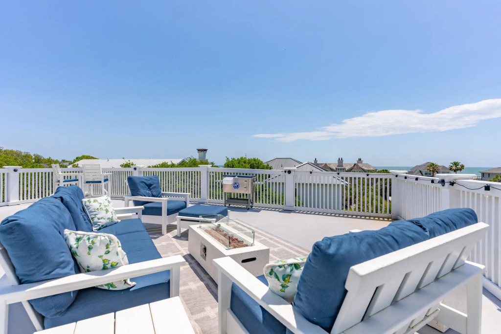 3800 Cameron Boulevard Avantstay Pool, Ocean Views, Deck