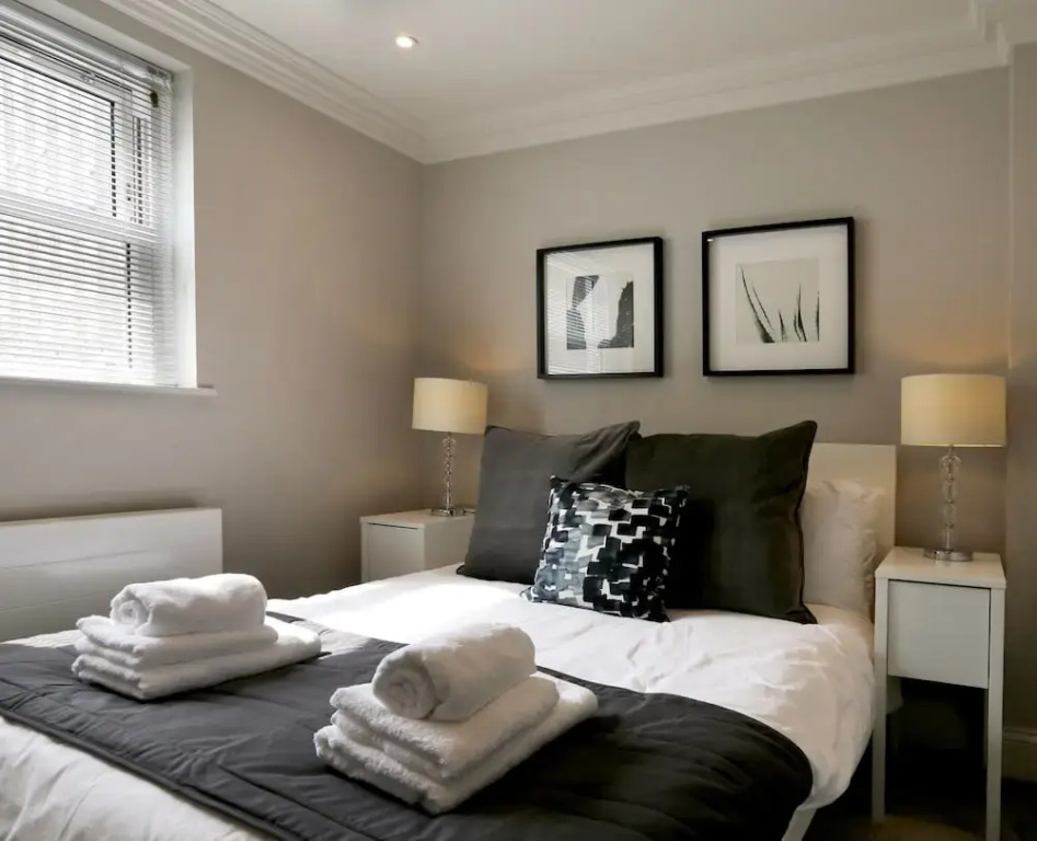 Experience Stunning Apartment Lifestyle. 10B