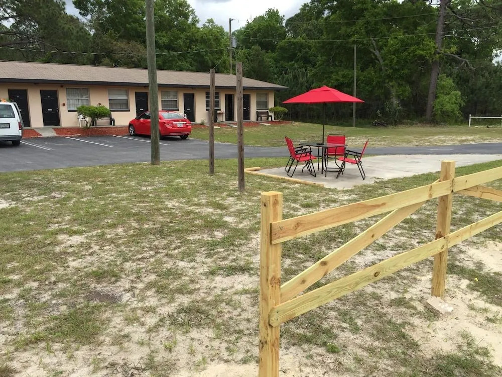 Three Rivers Motel