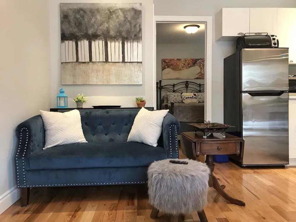 Ottawa Center 1 Bedroom Apartment near Bank St