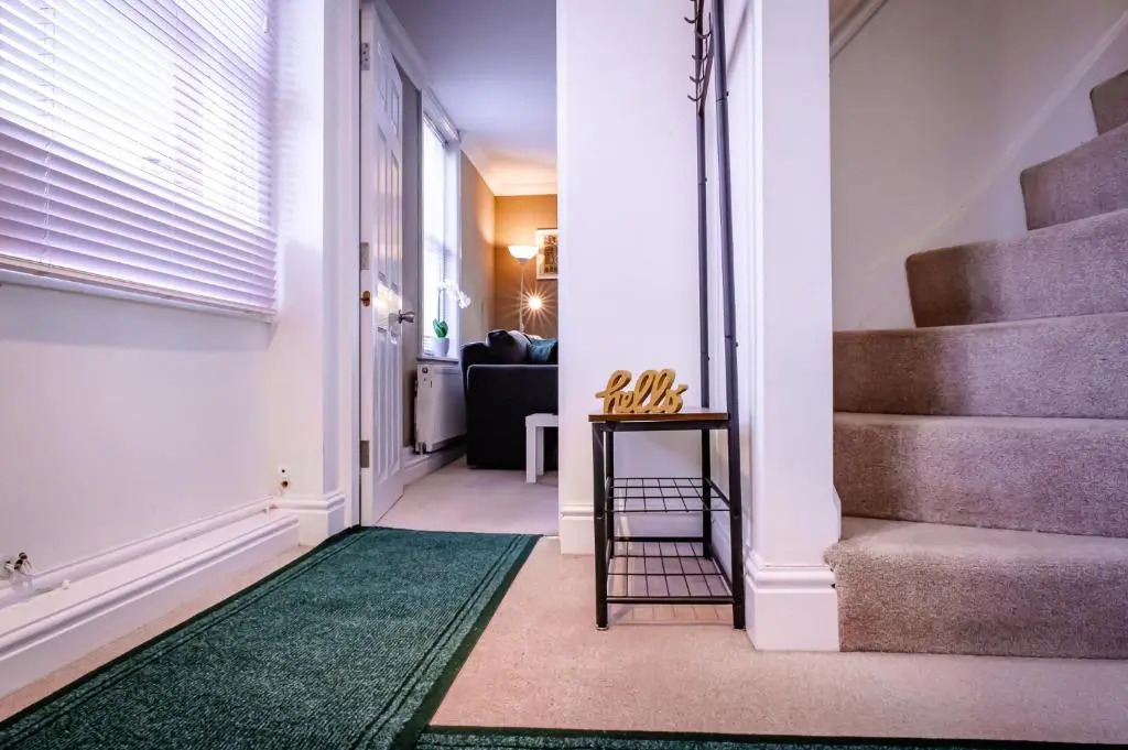 Lord Street Modern Apartment with parking by Rework Accommodation