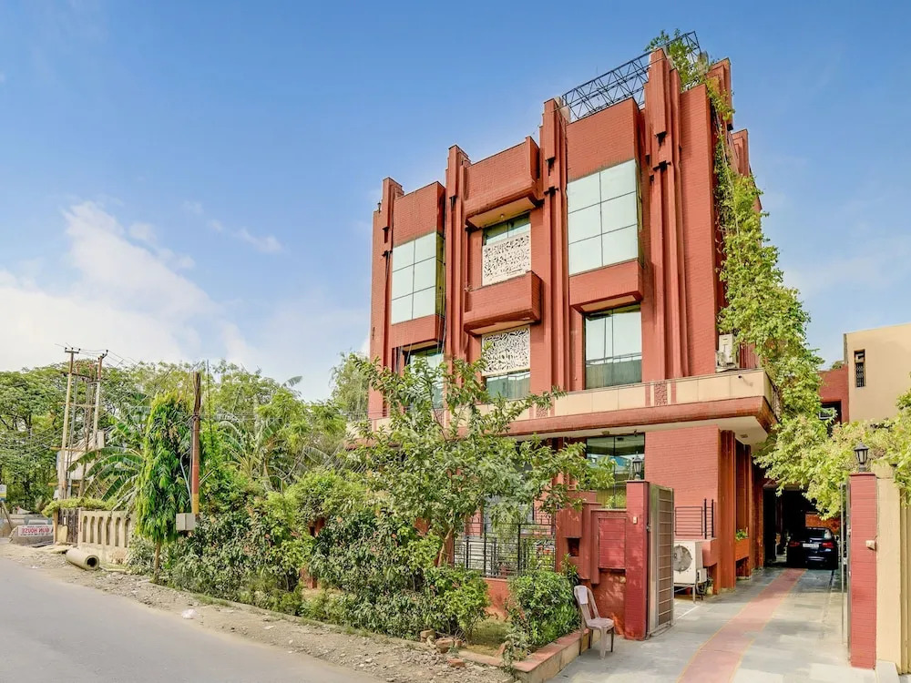 Oyo 14730 Shiv Shakti Residency