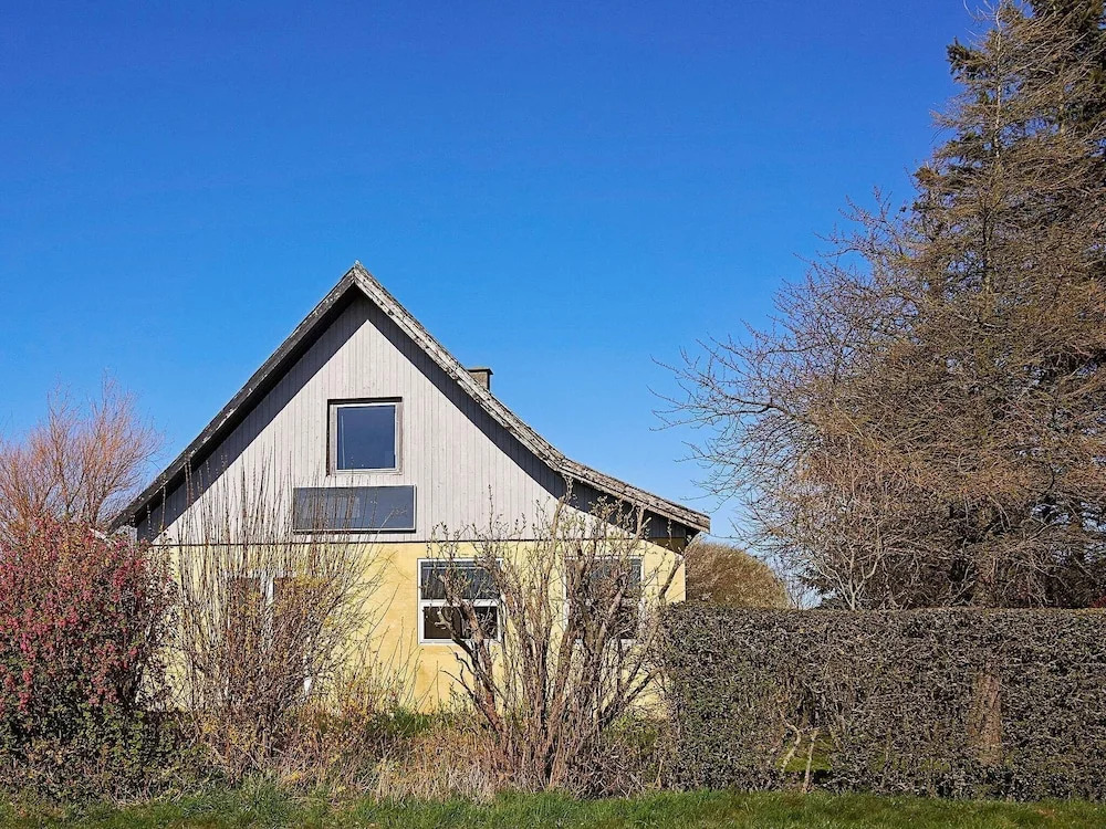 8 Person Holiday Home in Rø Gudhjem