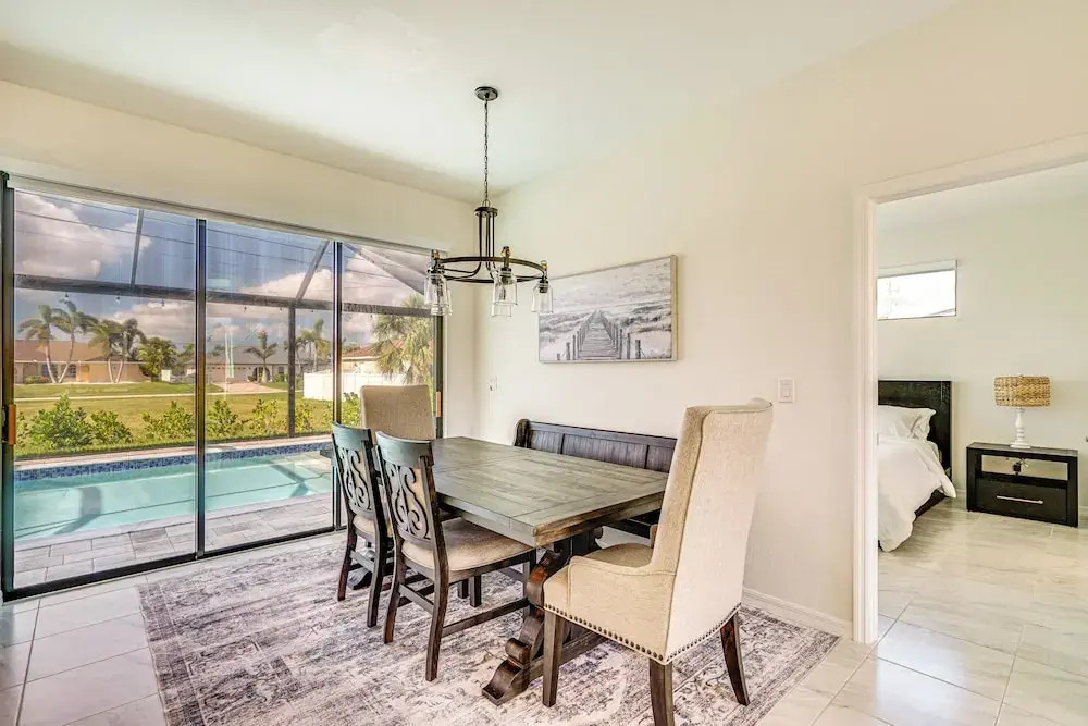 5 Mi To Beach: Cape Coral Escape W/ Patio & Grill!