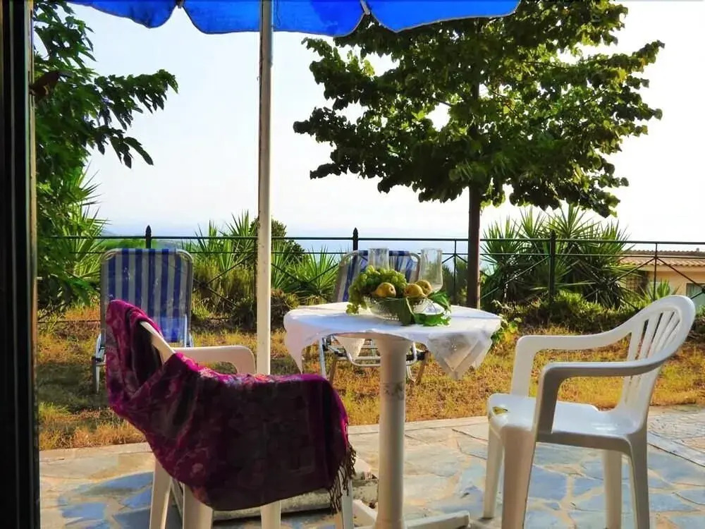 Amazing Seaview Studio 2,5km From The Beach