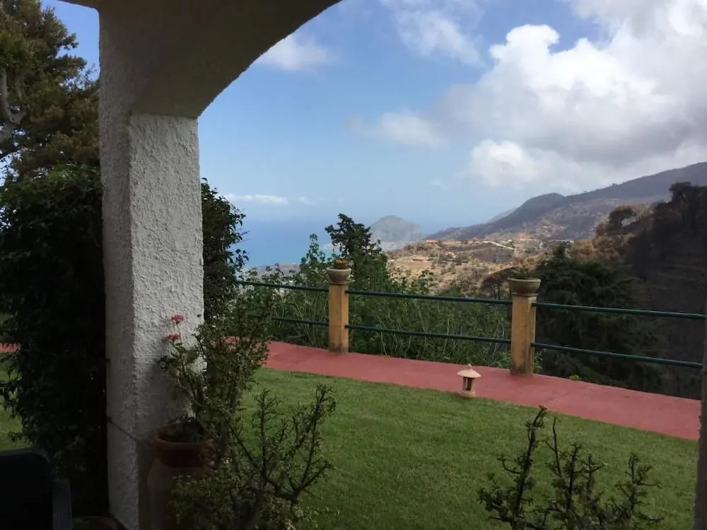 Villa Eleanto