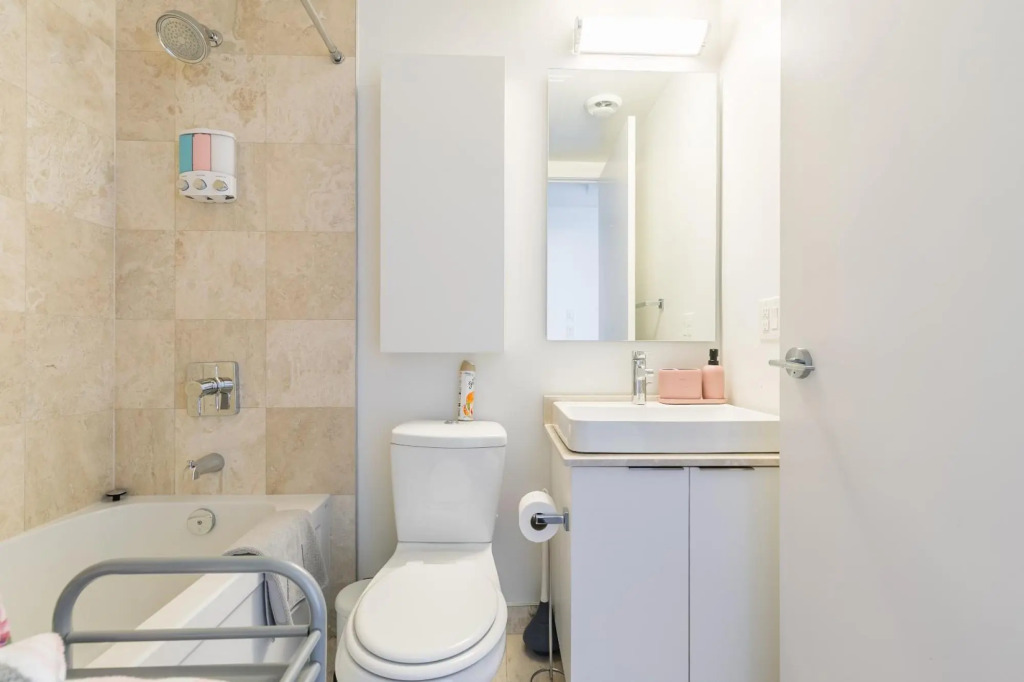 50 Floor 1 Bedroom Downtown Flamingo Island