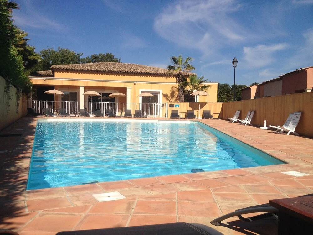 Tidy Appartment With Dishwasher and AC, 10 km From the Beach