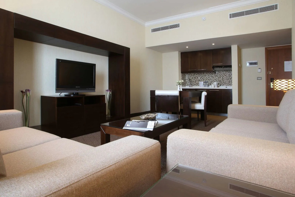 Lancaster Raouche Hotel