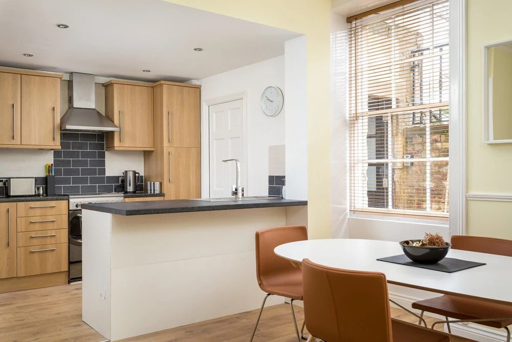27 Lansdown Place