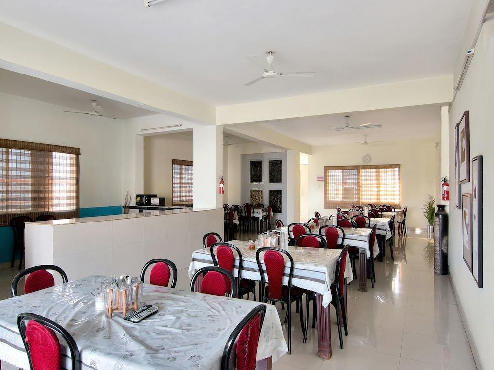 OYO 12458 SilverKey Madhapur