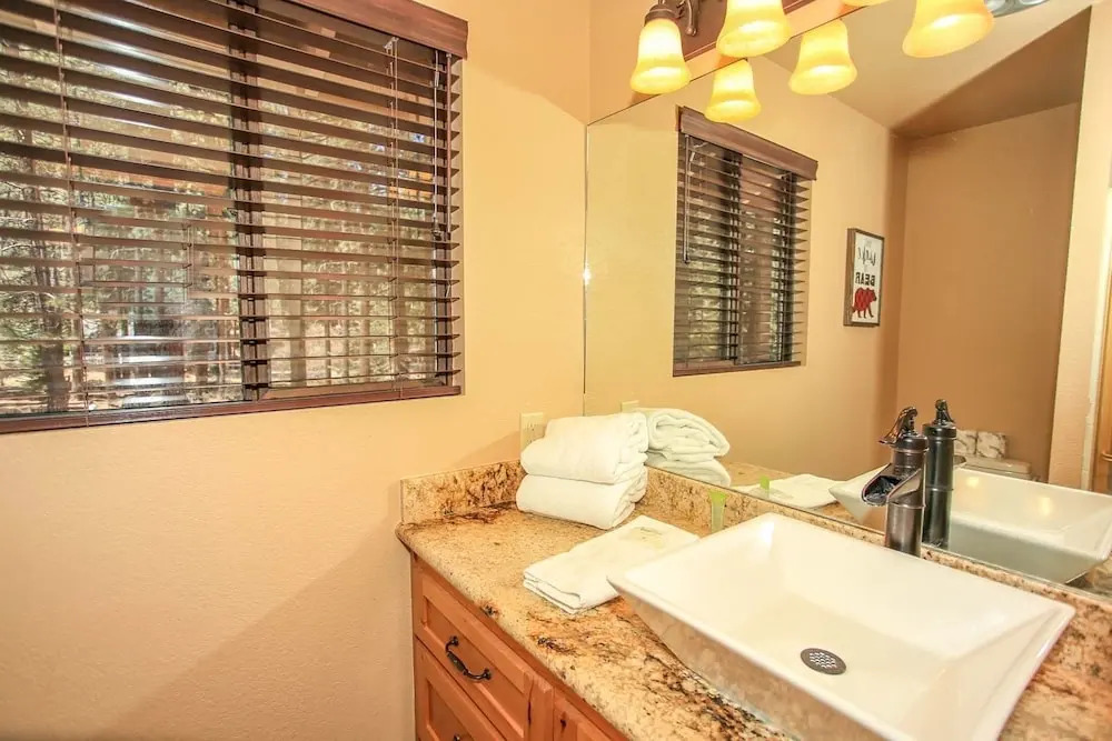 The Lodge at Snow Summit 6 Bedrooms 4.5 Bathrooms Home