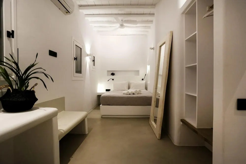 Villa Agapi, 2 min walk to the beach & heated pool, by Red Windmill Villas