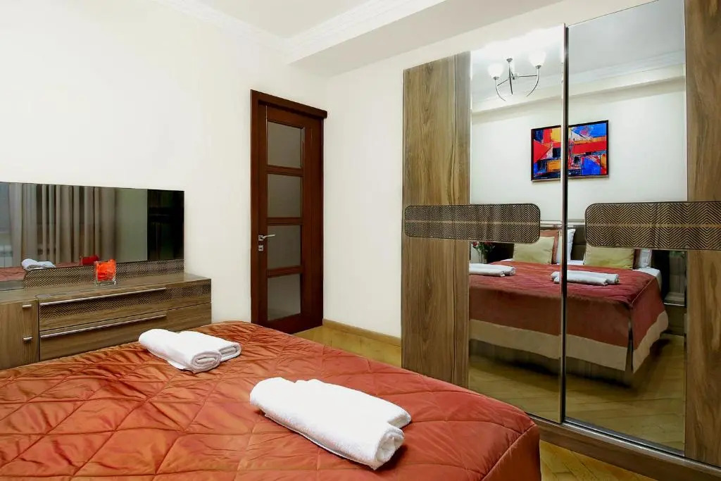 3 Bedroom Apartment near Republic Square