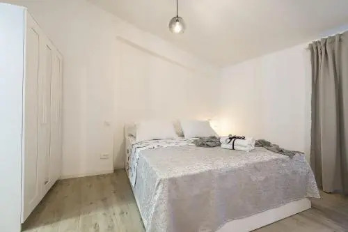 Studio Apartments Petar in old part of town