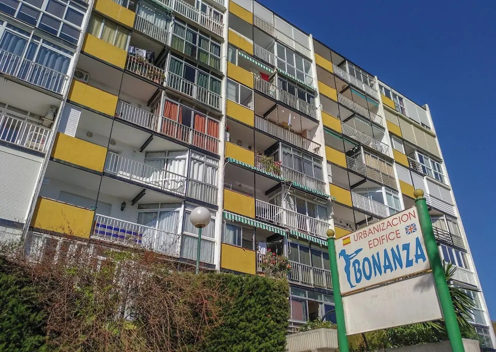 New Sunny Close to the Beach sea Views