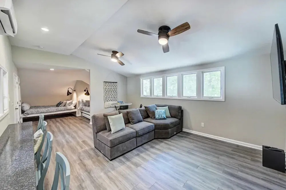 Lakefront Estate Pool + Hot Tub + Dock + Sauna Oasis at Ballycastle
