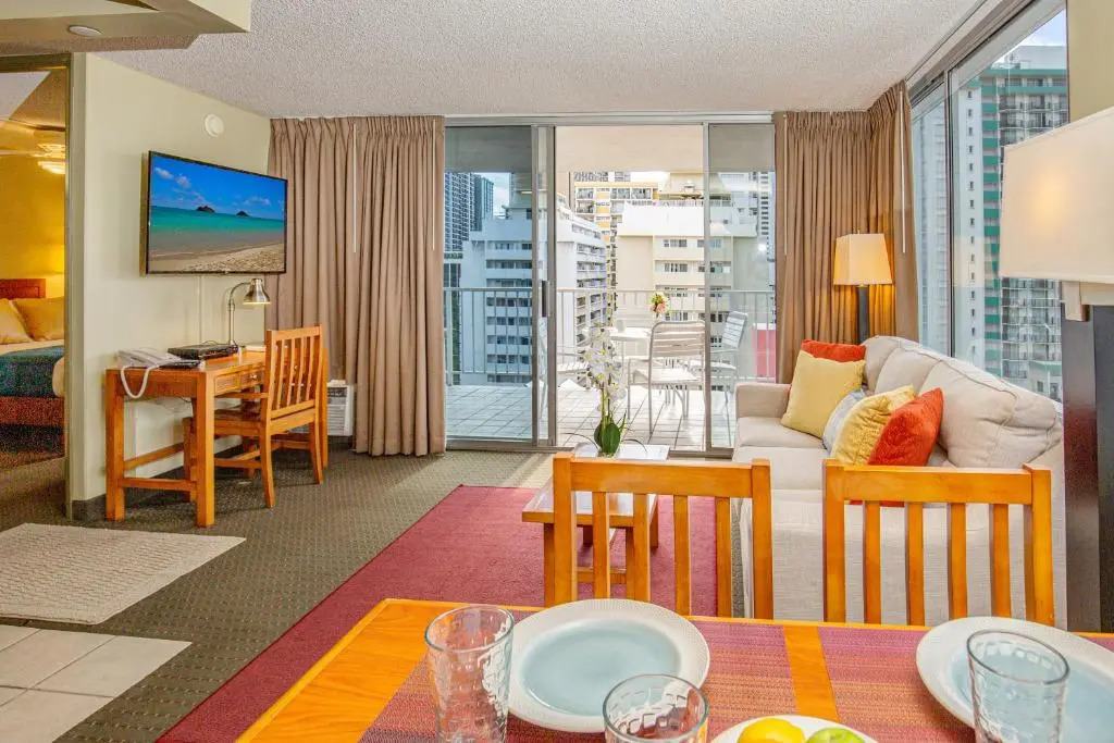 Beautiful Ocean View, 1 Block to the Beach, Split AC