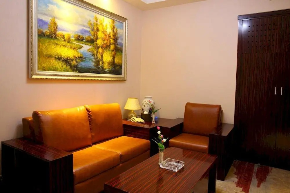 OmanTon Hotel